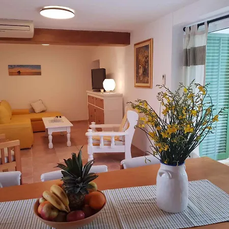 Apartment In - Riviera 40411