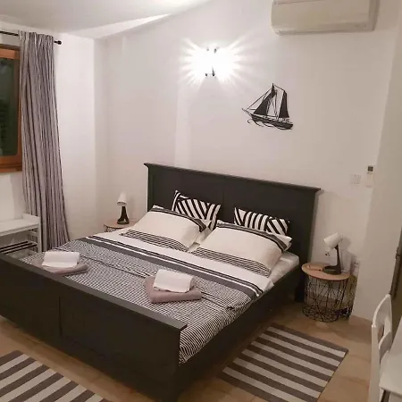 Apartment In - Riviera 40411
