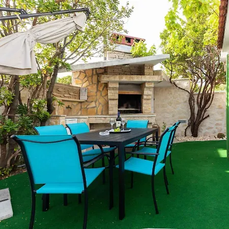 In - Riviera 40411 Apartment *